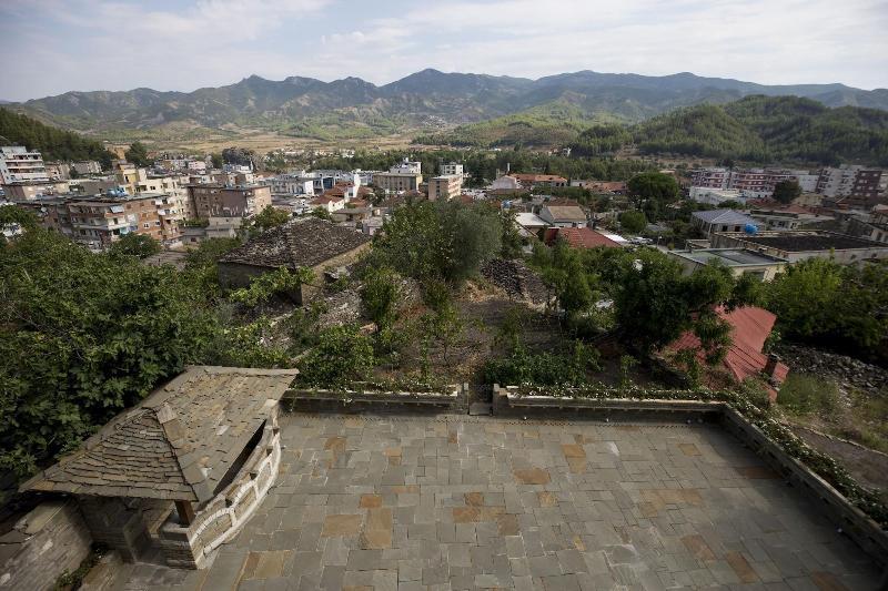 Villa Permet Bagian luar foto
